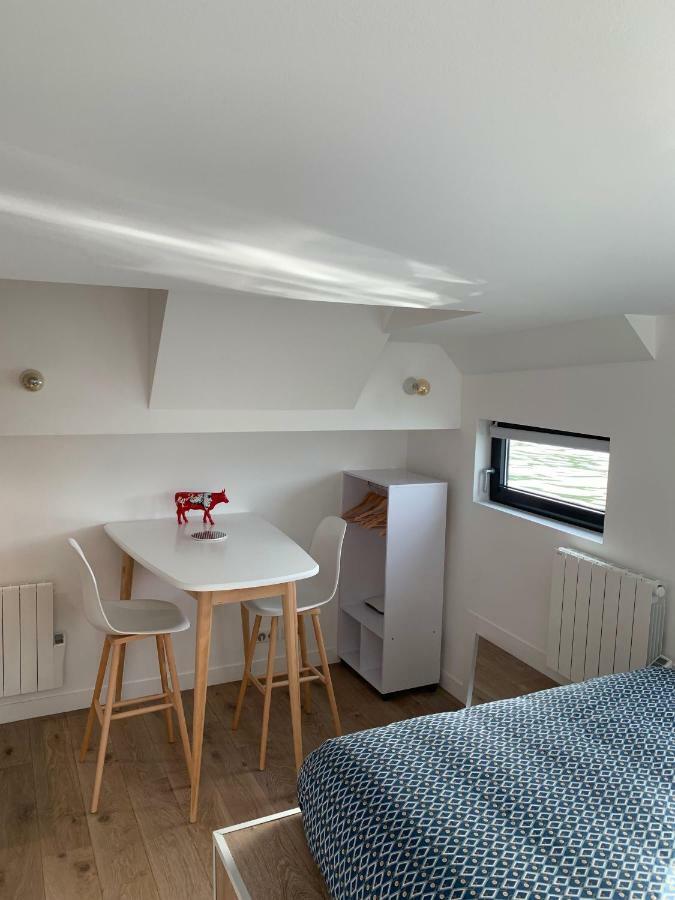 Peniche "Sunflower" Paris Bagian luar foto